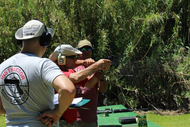 PRACTICA EN CAMPO CON ARMA CORTA
